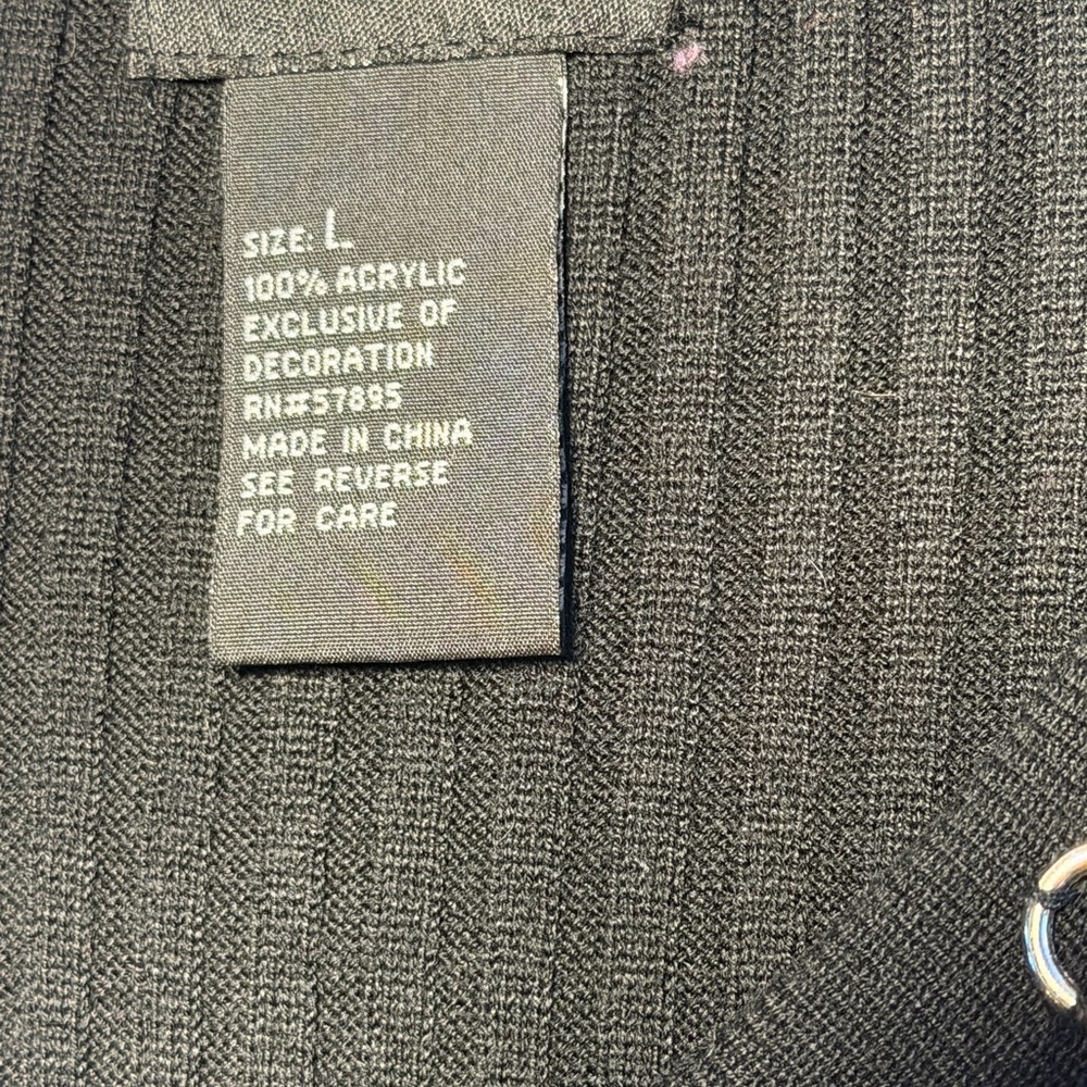 Y2K R.Q.T Black Ribbed Top - Picture 4 of 5